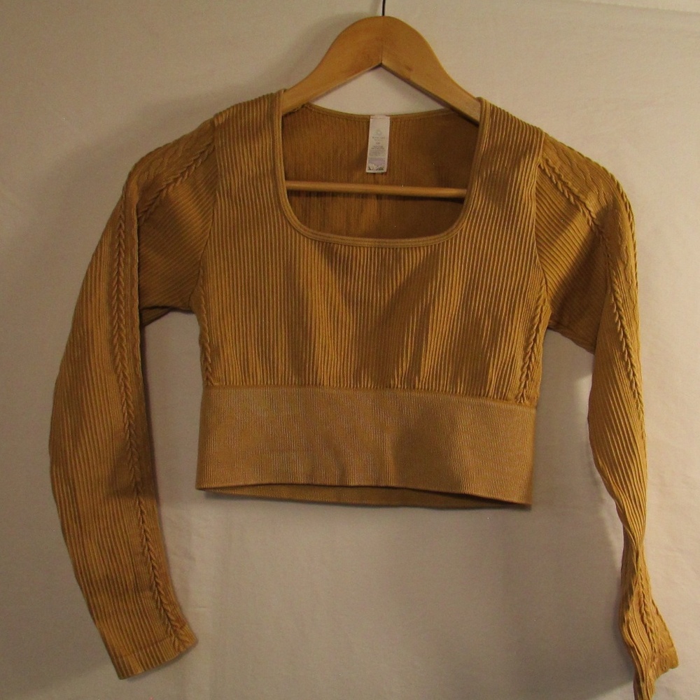 Mustard Offline by Aerie Long Sleeve Crop Top